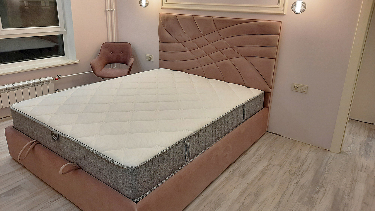 Красивая дизайнерская кровать Глэм / Gleam