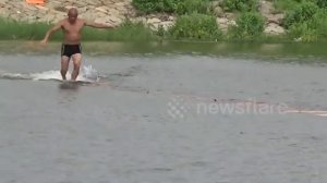 Шаолиньский монах пробежал по воде 125 метров