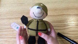 Солдат вязаный крючком. Игрушка вязаная крючком для мальчика.