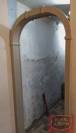 Установили две полукруглые арки (Аэлита) в панельном доме.Роял-двери.