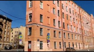 Дом-утюг на набережной Фонтанки в Петербурге