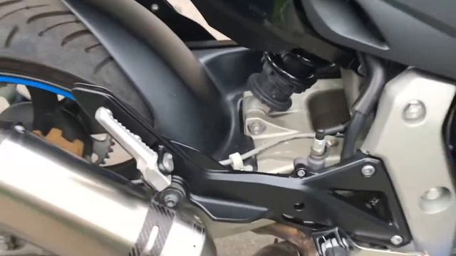 Honda CB600 Hornet из гадкого шмеля в стильный нейкед смотреть онлайн