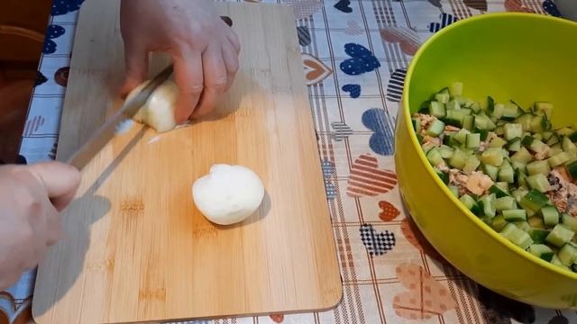 Рыбный салат с рисом смотреть онлайн