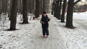 МАРК. БОСИКОМ ПО СНЕГУ