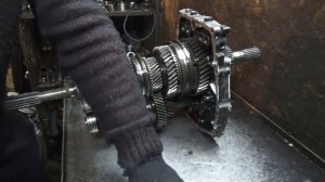 Большие тоже ломаются !Тойота Ленд Крузер105!  1серия .Big ones break too! Toyota Land Cruiser