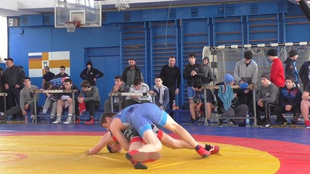 Чичханчиев Роберт (Черкесск) - Алиукаев Адам (Кизляр) смотреть онлайн