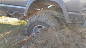Nissan Patrol просто монстр капает ямы ниссан патрол Off-road