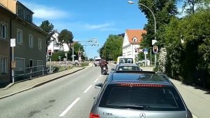 На долго ли перекрывают переезд в германской деревушке? | Железнодорожный переезд в Германии