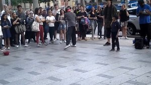 Уличный танец в Париже/France dance