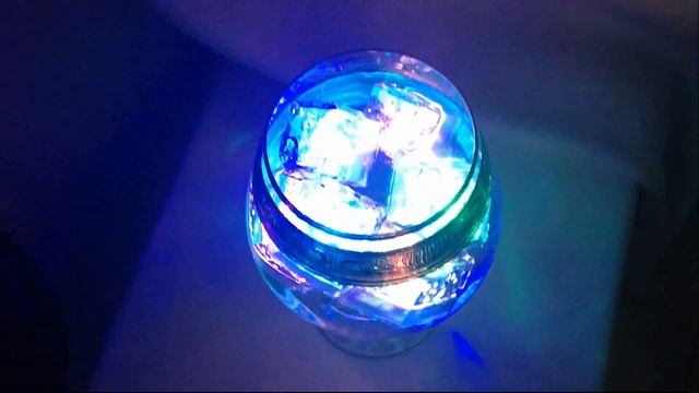 Светодиодные кубики льда FERON смотреть онлайн