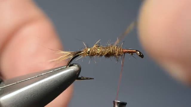 How to tie the Gold Ribbed Hare's Ear | Troutmasters смотреть онлайн