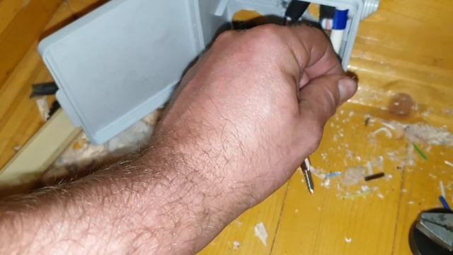 Как надежно соединить электрические провода без пайки и сварки. Простой и экономичный способ смотреть онлайн