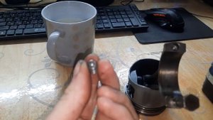 Как выкрутить обломанную шпильку,лопнул болт в шатуне. Кровельные саморезы - лучшее изобретение