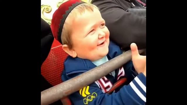 Хасбулла Магомедов Как живет самый маленький блогер Дагестана Сколько зарабатывает