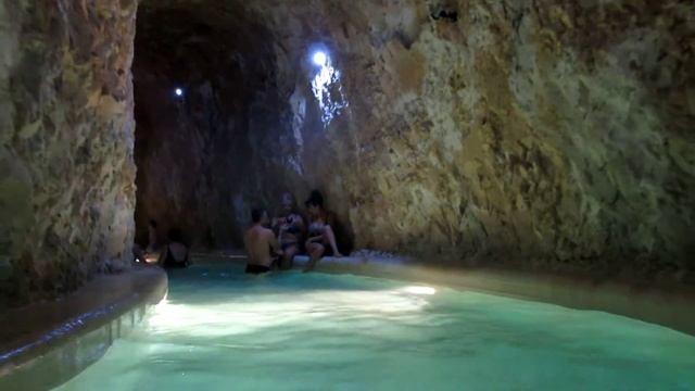 Пещерная купальня в Мишкольц-Тапольце,Венгрия,октябрь 2012 (часть 2) смотреть онлайн