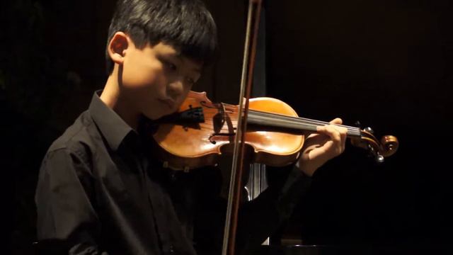 Ethan Chia performs Chaconne in G Minor by A. Vitali смотреть онлайн