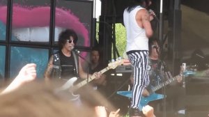 Falling In Reverse performing "Good Girls Bad Guys" LIVE at Warped '12