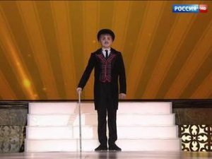 Олег Чмутов. Воздушная гимнастика - Ч. Чаплин "Титина" -  Синяя Птица. Сезон 2015