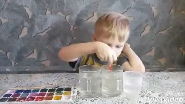 Делаем эксперимент/разноцветная вода смотреть онлайн