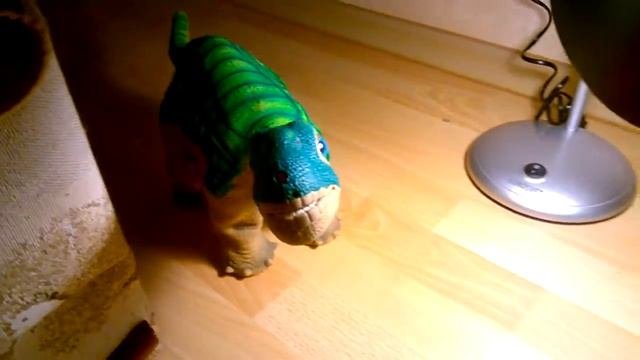 Динозавр Pleo описание