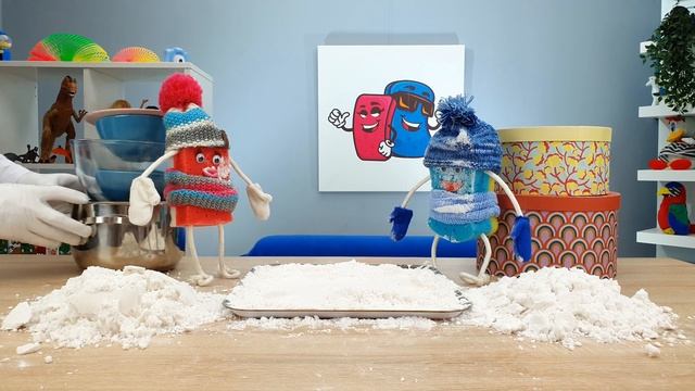 Зимние Игры (игрушки мочалки делают искусственный снег и играют в игры со снегом) смотреть онлайн