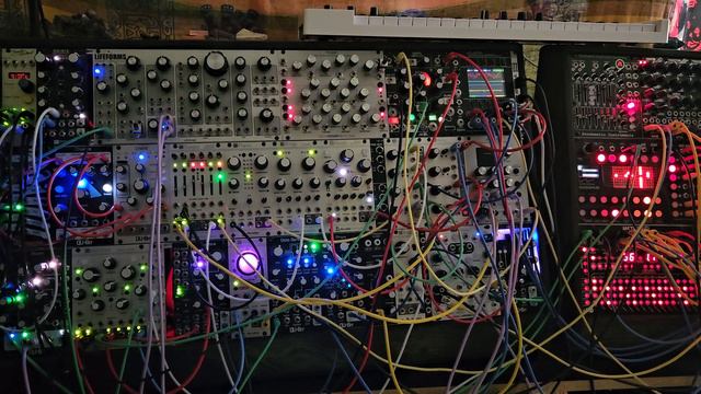 Eurorack Modular Synth Music - travelers beat смотреть онлайн