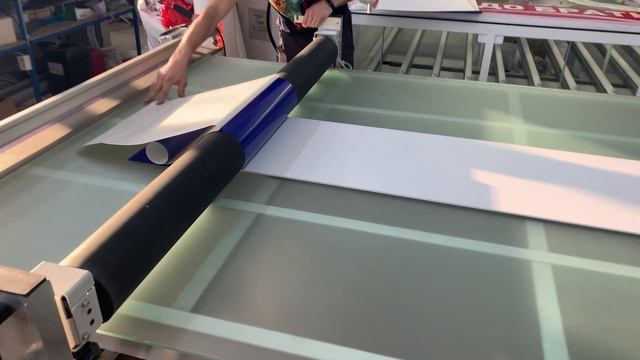 Накатка пленки на ламинаторе серии STANDART смотреть онлайн