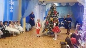 Стихи , танец Кая и Герды .