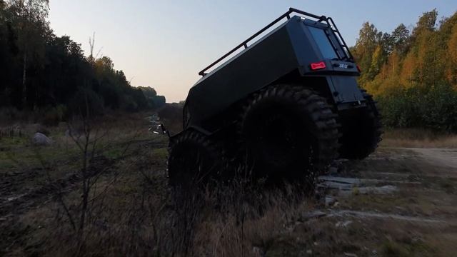 Тест и обзор вездехода TAIFUN. Доверил управление девушке!!! Болотоход ТАЙФУН. смотреть онлайн