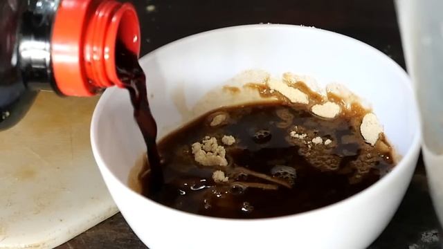 GIANT ALIEN CLAM SASHIMI Street Food Seafood смотреть онлайн