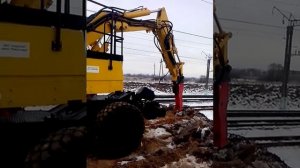 Работа KGT-4RS с гидромолотом