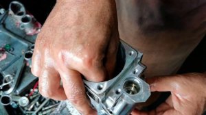 how Toyota 5L engine fuel pump repair // efi electric fuel pump