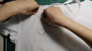 Делаем классный топ из старой футболки