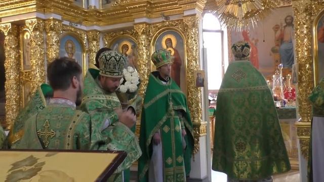 Божественная литургия в День Святого Духа и в день 50-летия прт. Иоанна Шимона 13.06.2022 смотреть онлайн