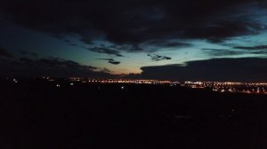 зарница в ночном небе.