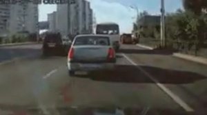 Рено логан наказал козла на лексусе