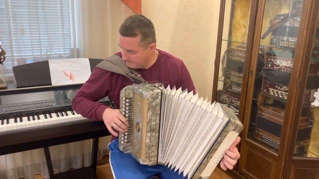 Гармонь мастеровая, сделаная Итальянского аккордеона смотреть онлайн
