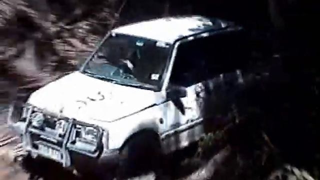 Suzuki Vitara muddy hillclimb смотреть онлайн
