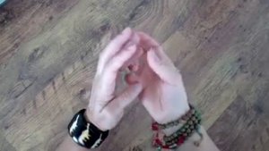 Пальцевое упражнение "Веревочка"