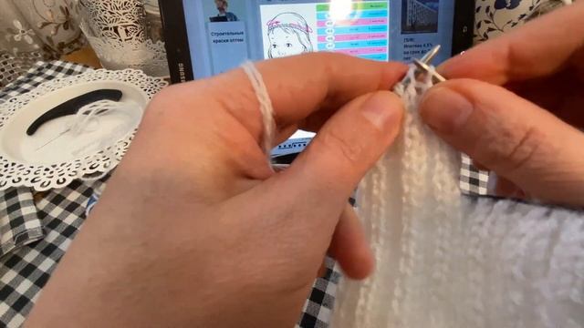 #вязание #повязканаголову Самая простая повязка на голову с перехлестом, вязание ? спицами.
