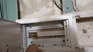 Прокладка кабелей в распределительный щит. Часть 2. Сборка слаботочного (розеточного) щита