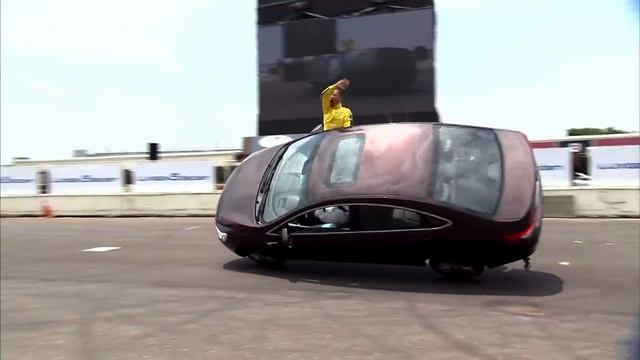 LUXGEN5 Sedan「我是未來」極致驚艷車技秀 смотреть онлайн