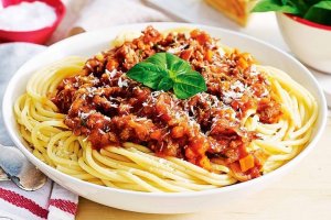 Спагетти Болоньез. Рецепты из микроволновки