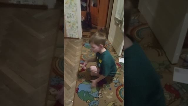 молот
тора