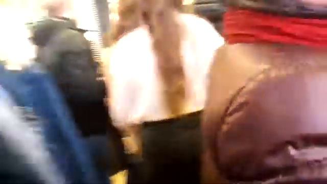 Музыканты в метро . М.Курская(3) смотреть онлайн