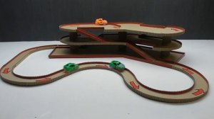 Парковка для машинок из картона своими руками