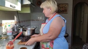 Томатный соус с базиликом и острым перцем