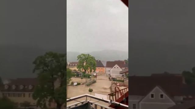 Кошмар на улицах Австрии: проливные дожди вызвали масштабные наводнения и оползни в Штирии.