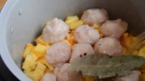 Вкуснейший суп с фрикадельками в мультиварке