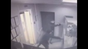 Новосибирск. Охранник расстрелял грабителей (20.08.2015 г.)